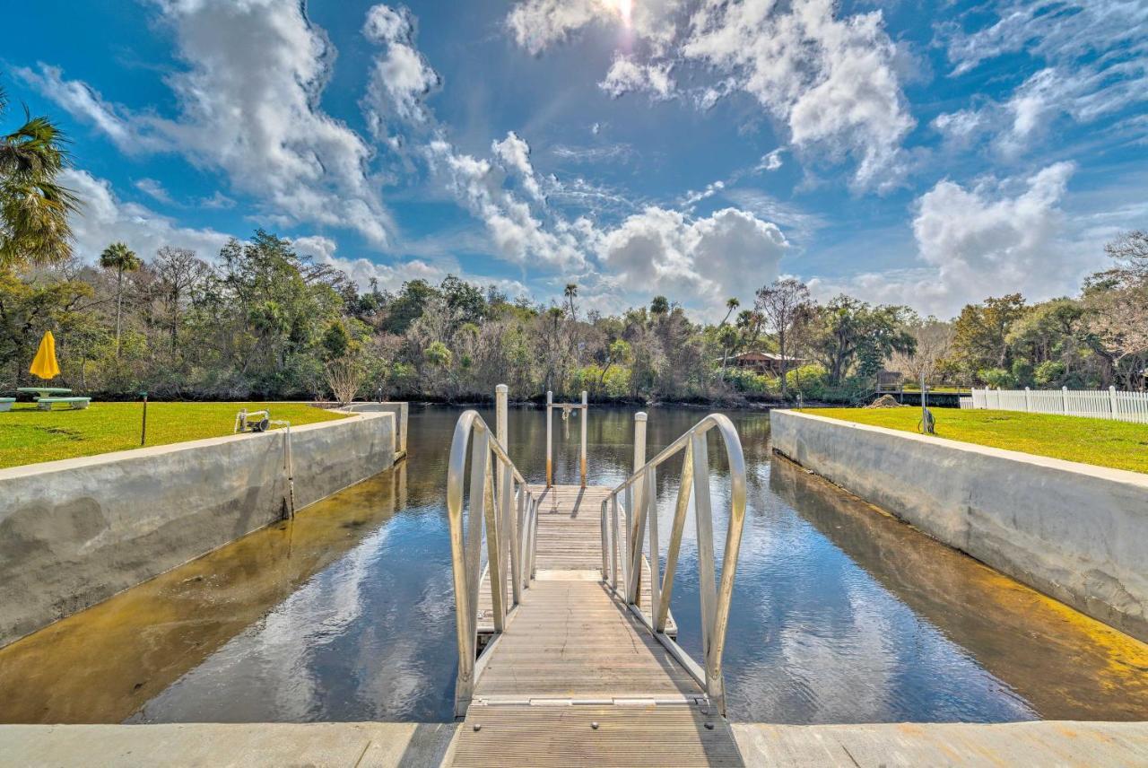 Withlacoochee River House With Dock And Kayaks! Yankeetown エクステリア 写真